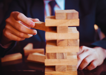 Bisnis Terlihat Tumbuh, Tapi Belum Tentu Kuat: Waspadai Jebakan “Pseudo-Growth”